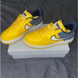 Nike Airforce 1 Low ‘07 LV8 1
Amarillo Obsidian Black White
